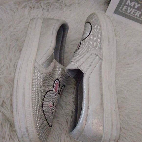 Limited edition Skechers bunny Rhinestone shoes sz10 memory foam - Picture 2 of 2